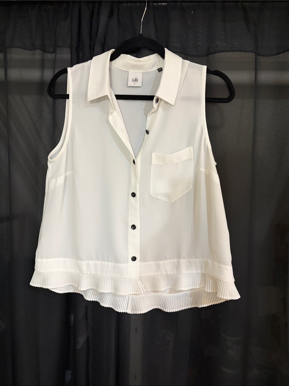 CAbi White Sleeveless Button-Front Blouse with Pleated Hem